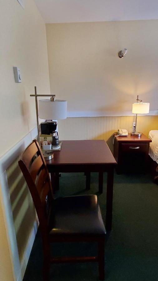 Comox Valley Inn & Suites Courtenay Zewnętrze zdjęcie