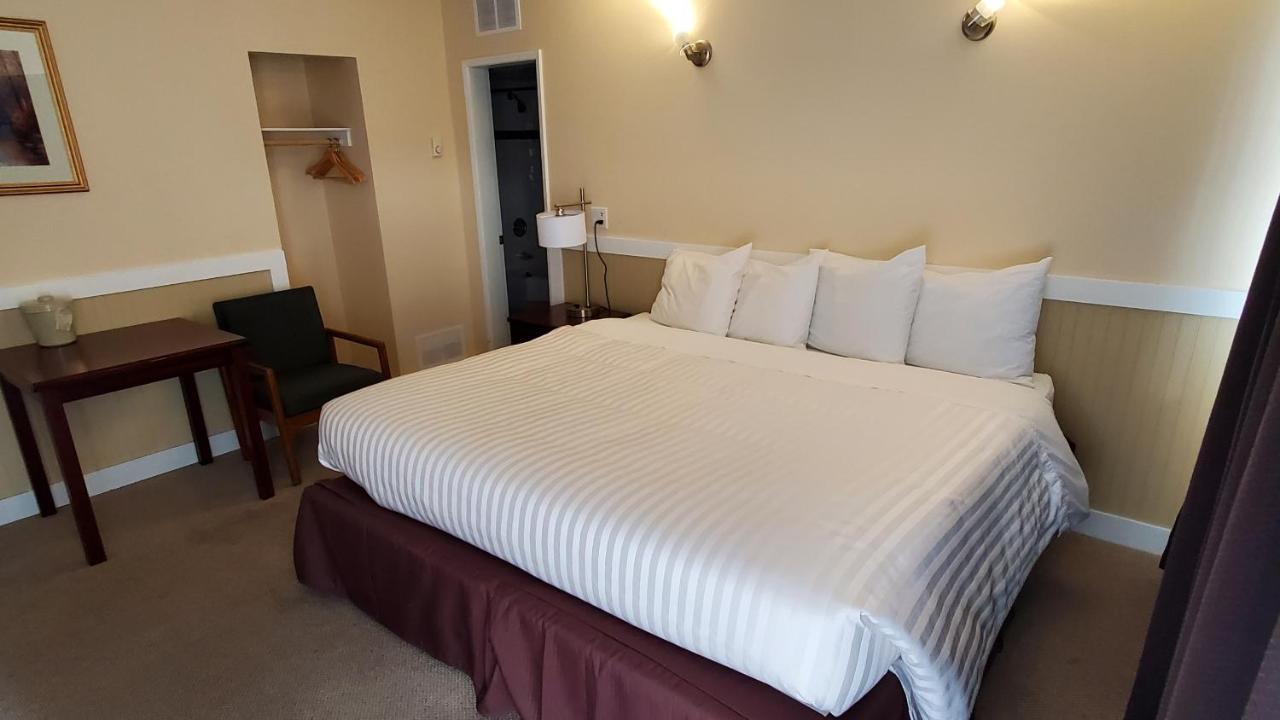 Comox Valley Inn & Suites Courtenay Zewnętrze zdjęcie