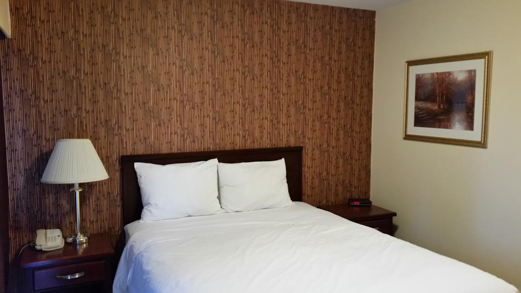 Comox Valley Inn & Suites Courtenay Zewnętrze zdjęcie